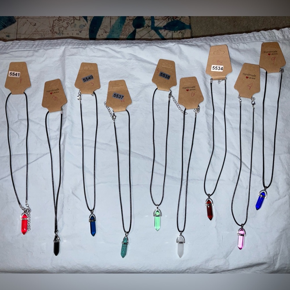 Crystal Pendant Necklace CHOOSE YOUR COLOR. NEW